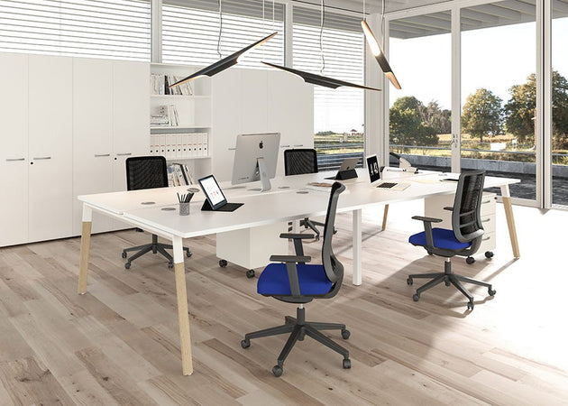 Scrivania operativa con 4 gambe in legno massello e metallo cm. 120/140/160/180x80x72,5h