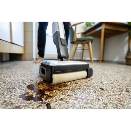 KARCHER FC 2-4 - Lavapavimenti - Raccoglie lo sporco secco e umido in un'unica passata - Posizione di parcheggio