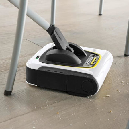 NUOVA KARCHER KB 5 - Scopa elettrica senza filo - Autonomia batteria 30 min su pavimenti duri (20 min su moquette) - Compatta e leggera 1,2 Kg