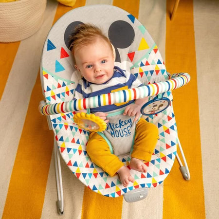 DISNEY BABY Sedia a sdraio Topolino con seduta vibrante Happy Triangles