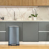 Pattumiera da cucina a pedale - GREENWICH - KITCHEN MOVE - 40L - Design - Grigio opaco in acciaio inox