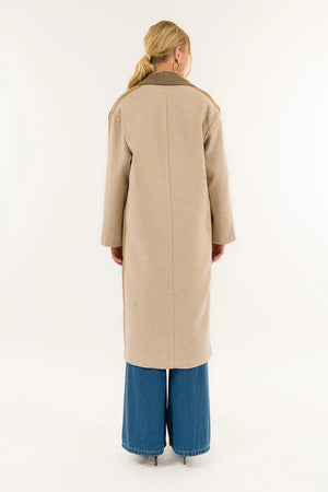 KONTATTO | Cappotto doppiopetto bicolor con patch