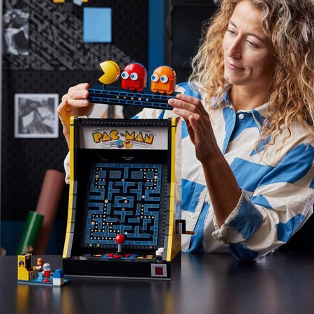 LEGO 10323 Icons PAC-MAN Gioco Arcade, Kit Modello da Costruire per Adulti, Macchina da Gioco con Personaggi