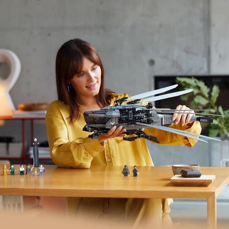 LEGO Icons Dune Atreides Royal Ornithopter, set da collezione per adulti, idea regalo per donne, uomini e amanti del cinema