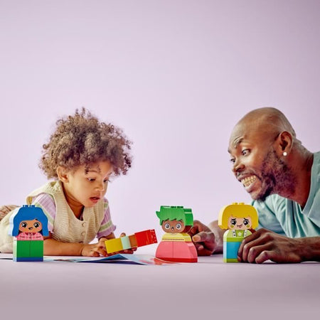 LEGO DUPLO Le mie prime forti emozioni e grandi sentimenti 10415, Giocattolo per neonati, 23 mattoncini colorati e 4 personaggi
