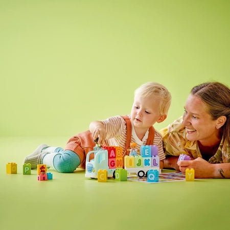 LEGO DUPLO Il camion dell'alfabeto My Town, giocattolo didattico per l'apprendimento dell'alfabeto per bambini dai 2 anni in su, 10421