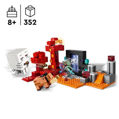 LEGO 21255 Minecraft Agguato al Portale del Nether, Giocattolo con Scene di Battaglia e Minifigure, Figura di Hoglin