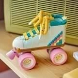 LEGO Creator 31148 Pattini a rotelle retrò 3 in 1, Giocattolo con Mini-Skateboard e Boombox, Decorazione retrò
