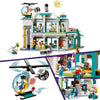 LEGO 42621 Friends Ospedale di Heartlake City, giocattolo con elicottero e minifigure tra cui Autunno e un cane