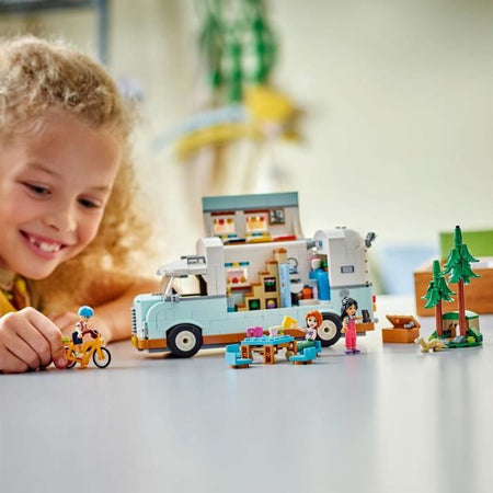 LEGO Friends 42663 Camper dell'Amicizia - Giocattolo costruibile per ragazze dai 7 anni in su