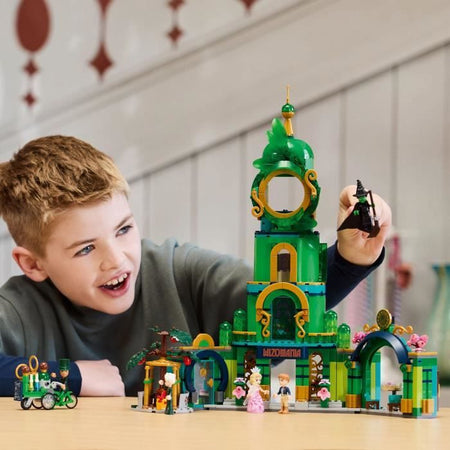 LEGO Wicked 75684 Benvenuti a Emerald City - Giocattolo da collezione con Glinda ed Elphaba