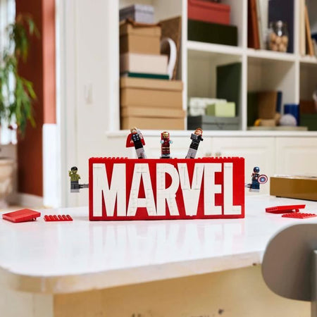 LEGO Marvel 76313 MARVEL Logo e i suoi Super Eroi - Gioco di costruzioni Avengers per bambini di 12 anni