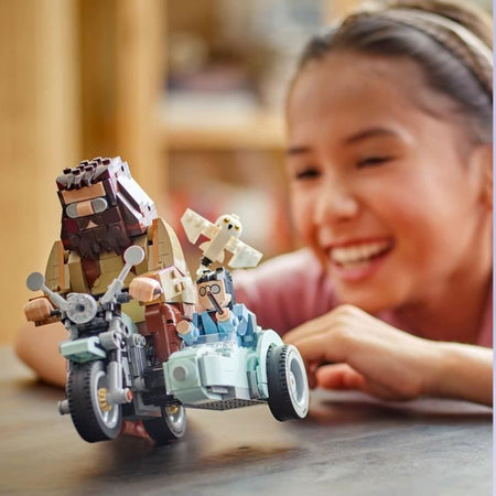 LEGO Harry Potter 76443 Il giro in moto di Hagrid e Harry - Gioco di costruzione Età 9
