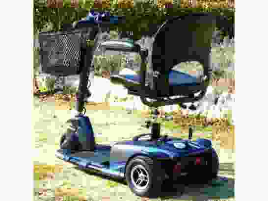 Libercar Smart Scooter elettrico a 3 ruote per persone con disabilità e mobilità ridotta