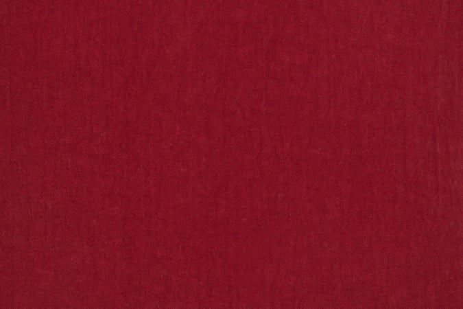Cuscino Arredo con elegante iniziale ricamatain puro lino stone washed Bordeaux