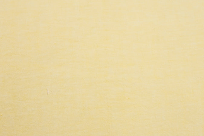 Federa con elegante iniziale ricamata in puro lino stonewashed Giallo