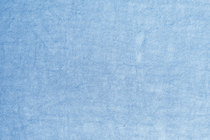 Federa con elegante iniziale ricamata in puro lino stonewashed Orizzonte