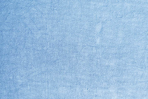 Cuscino Arredo con elegante iniziale ricamatain puro lino stonewashed Azzurro