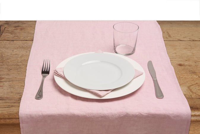 Runner da tavola in 100% puro lino lavato delavè stone washed morbido resistente elegante made in italy Rosa con Pizzo
