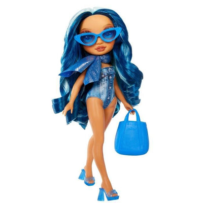 Rainbow High Swim & Style - Bambola fashion snodabile 27 cm - Skyler (Blu) - Costume da bagno + Pareo - da 4 anni
