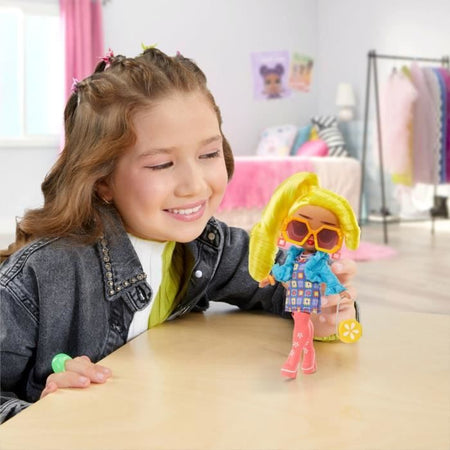 LOL Surprise Tweens - Bambola fashion articolata da 24 cm - Hana Groove - 2 abiti e diversi accessori - Dai 4 anni in su