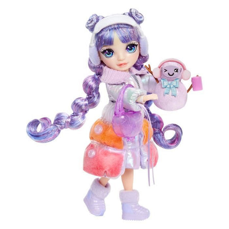 Rainbow High - Winter Wonderland - 1 bambola fashion da 27 cm (Viola) - 1 vestito magico e accessori - Pupazzo di neve da creare