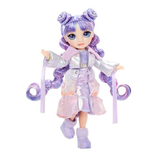 Rainbow High - Winter Wonderland - 1 bambola fashion da 27 cm (Viola) - 1 vestito magico e accessori - Pupazzo di neve da creare