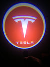 Logo Led Proiettore Sottoporta TESLA 12V 5W Adesivo Cortesia Luci Universale Auto