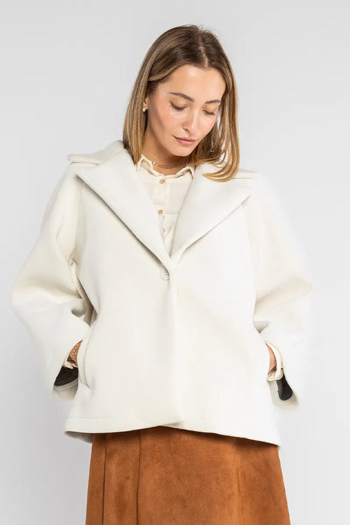 LOKITA | Cappotto corto con rever effetto ciniglia