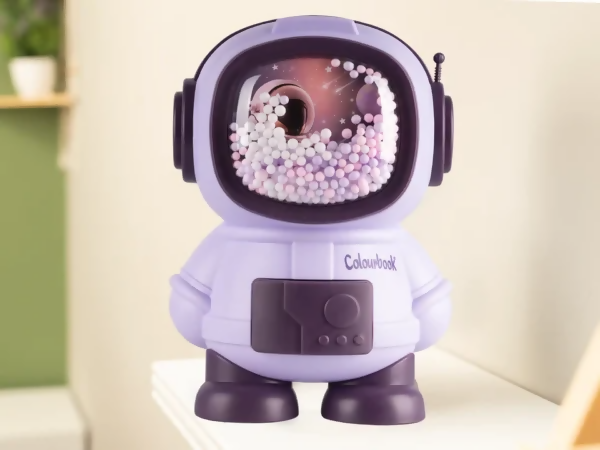 ambientata-salvadanaio-space-bank-astronauta-lilla-600x450