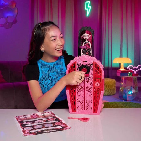 MONSTER HIGH Scatola mostruosa Misteri Segreti del giardino di Draculaura - Monster High - HYT72