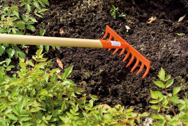 Rastrello A 16 Denti 40 cm. In Acciaio Verniciato Stocker