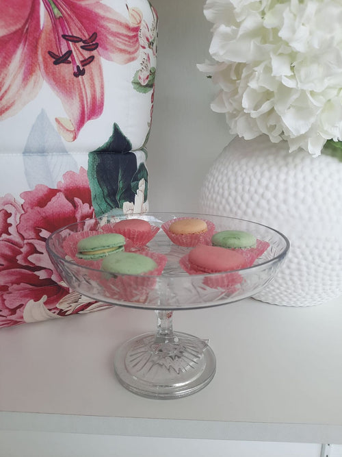 Alzatina in vetro trasparente Ø20 cm con design elegante, perfetta per servire dolci e frutta.
