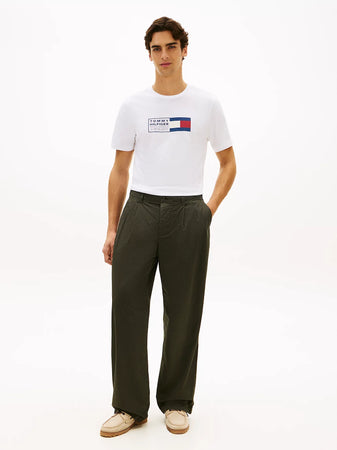 T-shirt uomo Tommy Hilfiger bianca con logo NYC – Cotone regular fit MW0MW42366YBR