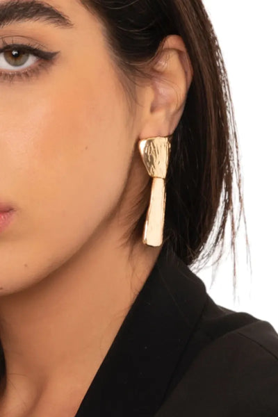 MYA ACCESSORIES | Orecchini pendenti in metallo graffiato