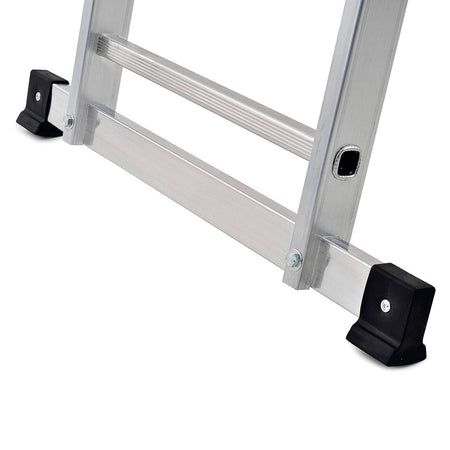 Scala a due elementi in alluminio dotata di stabilizzatore di base e limitatore di altezza