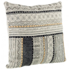 Cuscino tilak realizzato con  rivestimento in cotone lavorato e ricamato a mano e imbottitura in poliestere