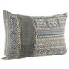 Cuscino tilak realizzato con  rivestimento in cotone lavorato e ricamato a mano e imbottitura in poliestere