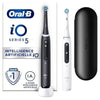 Oral-B iO 5 Confezione da 2, spazzolini elettrici bianchi e neri, 2 testine