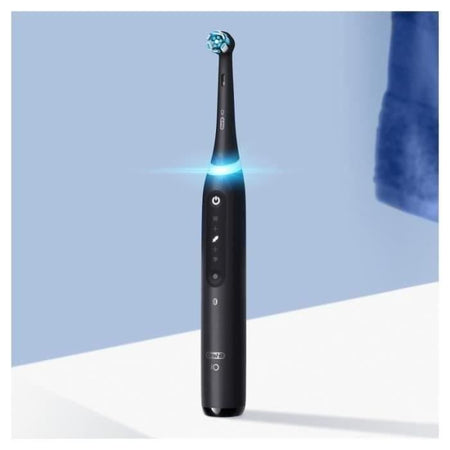 Oral-B iO 5 Confezione da 2, spazzolini elettrici bianchi e neri, 2 testine