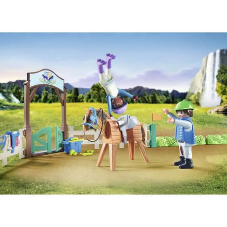 PLAYMOBIL 71637 Maneggio dei Cavalli della Cascata, 67 pezzi, dai 5 anni in su