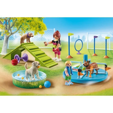 PLAYMOBIL 71745 Parco giochi per cani, Bambino ed educatore, La mia vita, 61 pezzi, dai 4 anni in su