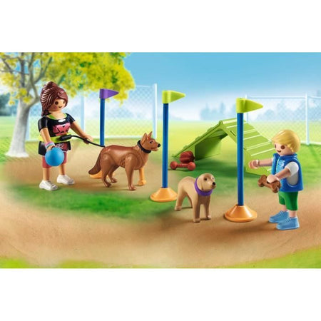 PLAYMOBIL 71745 Parco giochi per cani, Bambino ed educatore, La mia vita, 61 pezzi, dai 4 anni in su