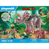 PLAYMOBIL 71821 Triceratopo con cucciolo ed esploratore, Dinos, 29 pezzi, dai 4 anni in su