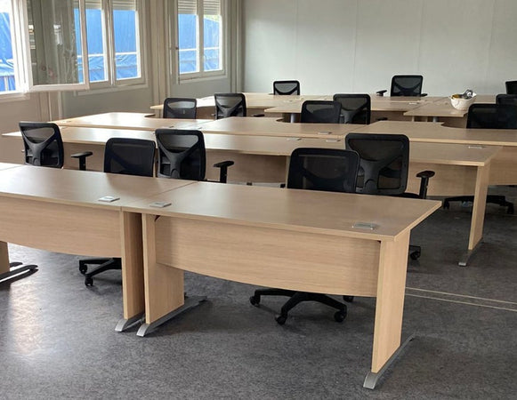 Sedia ergonomica per ufficio operativo colore nero con braccioli regolabili