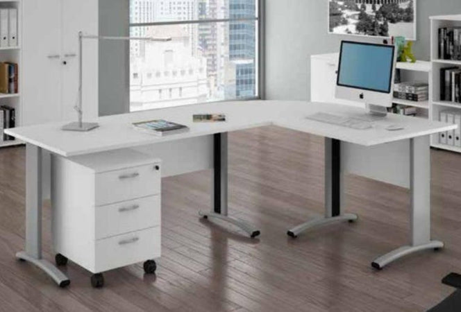Scrivania ad angolo con cassettiera su ruote per ufficio cm. 240x220x72h