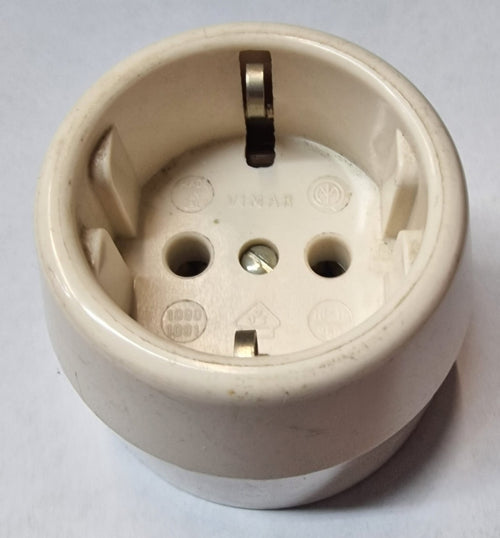 Presa Schuko Esterna Avorio