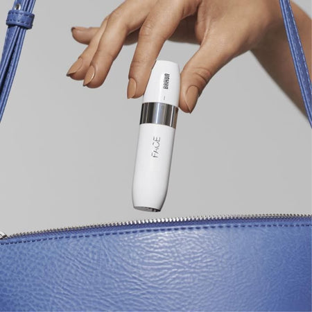 Braun Face Mini FS1000 Rasoio elettrico per il viso per donna - Delicato sulla pelle - Funzione luce intelligente - Bianco