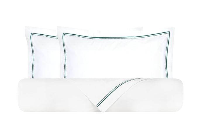 Parure Letto in Percalle di Puro Cotone Bianco con Elegante Ricamo Verde Smeraldo