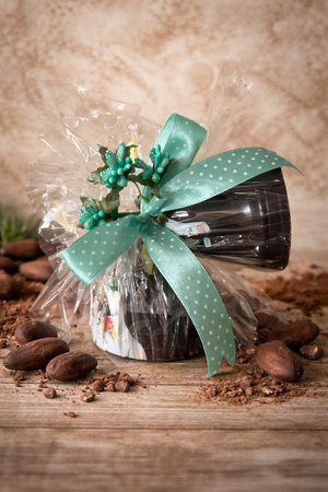 Campane Pasquali al Cioccolato Bianco o Latte o Fondente 120gr con sorpresa.